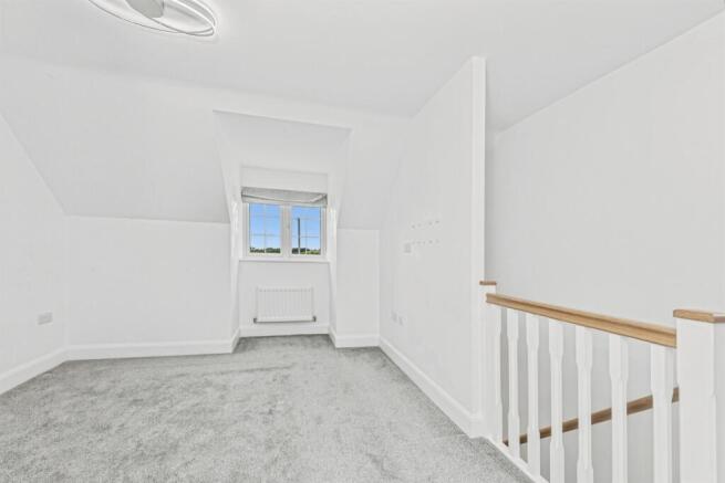 3 bed Semi-Detached for sale Image 6