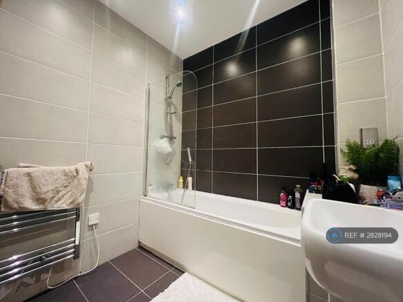 1 bed Flat to rent Image 9