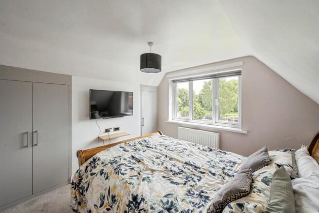 3 bed Detached Bungalow for sale Image 10