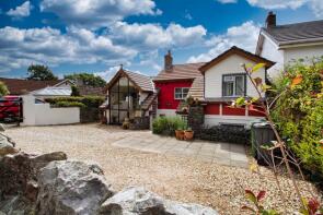Penygarreg House, Berthllwyd, Pentyrch, Cardiff CF15 9PP