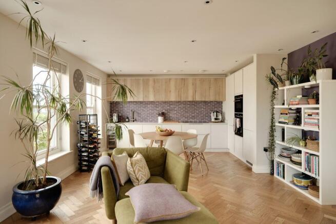 Kitchen/dining/family room