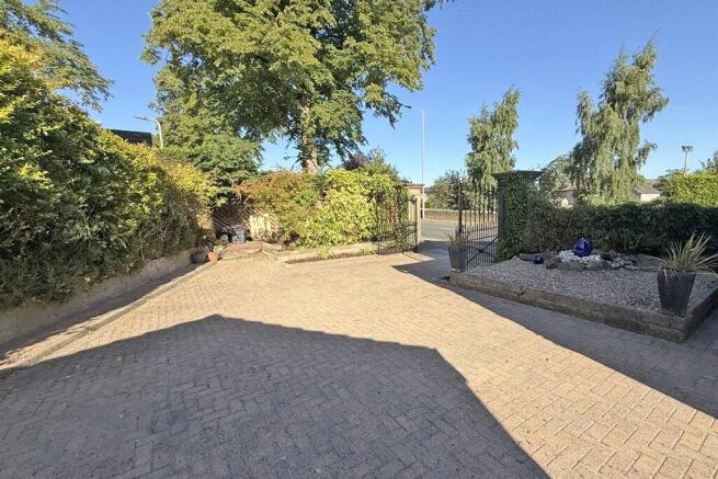 3 bed Detached for sale Image 5