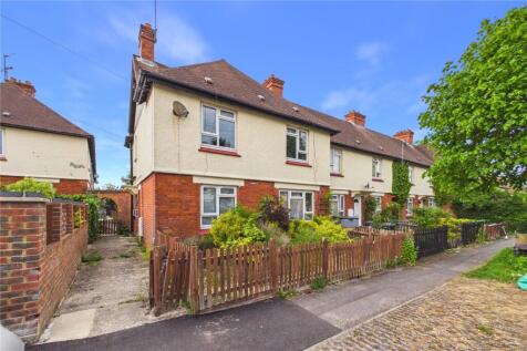 St. George's Avenue, Newbury, Berkshire, RG14