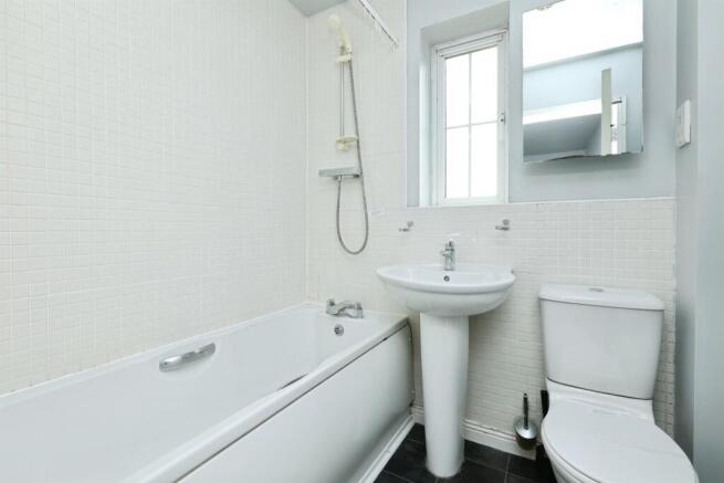 4 bed Town House for sale Image 10