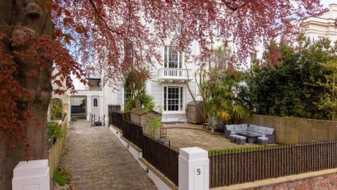 Oakfield Road, Clifton, Bristol BS8