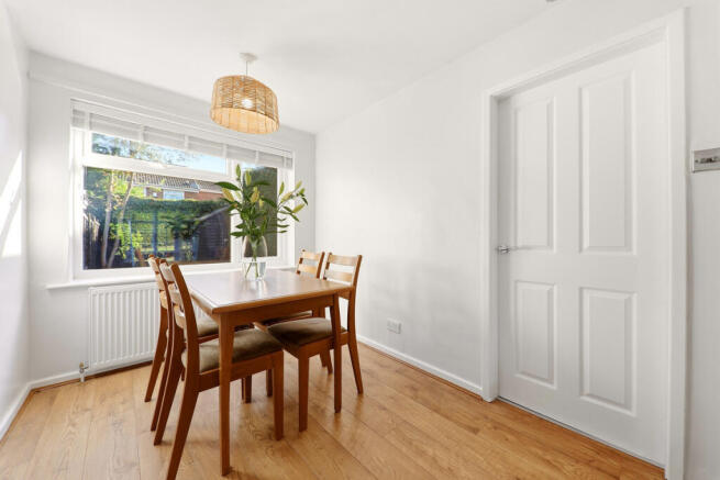 3 bed Semi-Detached for sale Image 6