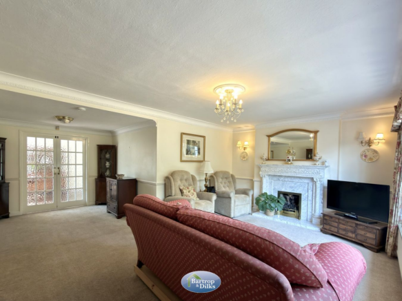 4 bed Detached Bungalow for sale Image 7