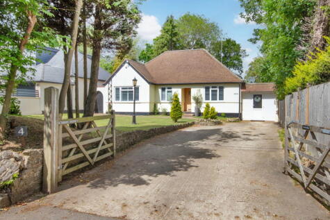 New Barn Road, Longfield, Kent, DA3 7LQ