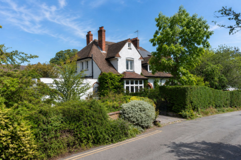 The Mead, Ashtead, KT21
