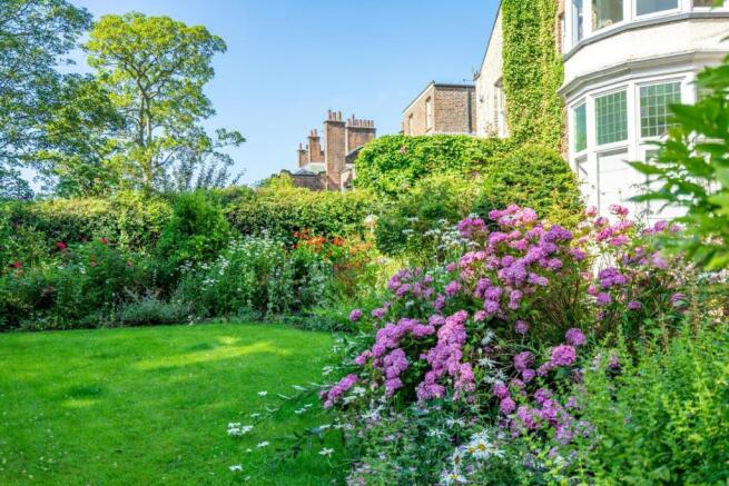 the mount 125 gardens-9.jpg