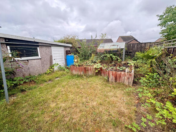 2 bed Semi-Detached Bungalow for sale Image 9