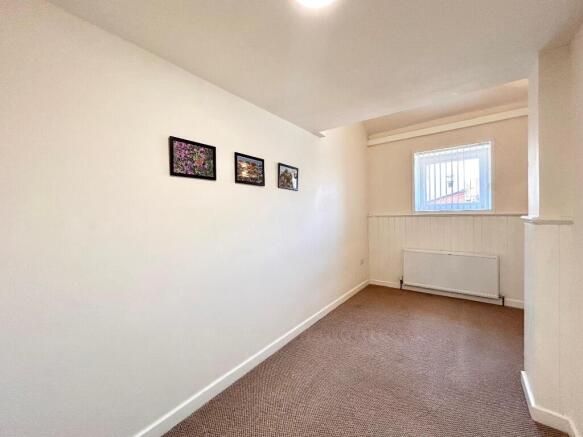 1 bed Flat to rent Image 4