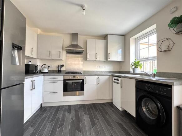3 bed Town House for sale Image 12
