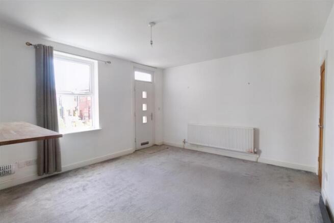 3 bed Terraced for sale Image 6