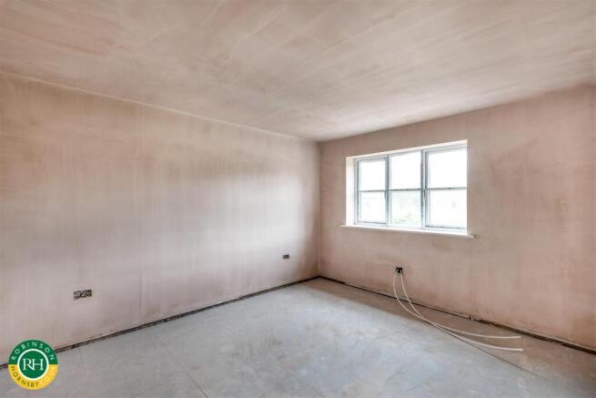 4 bed House for sale Image 10