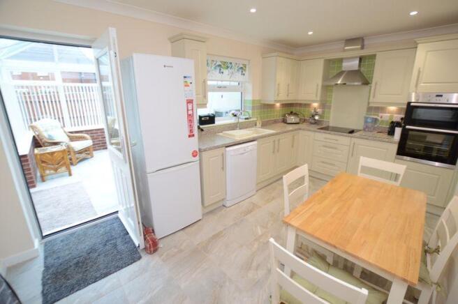 Dining kitchen
