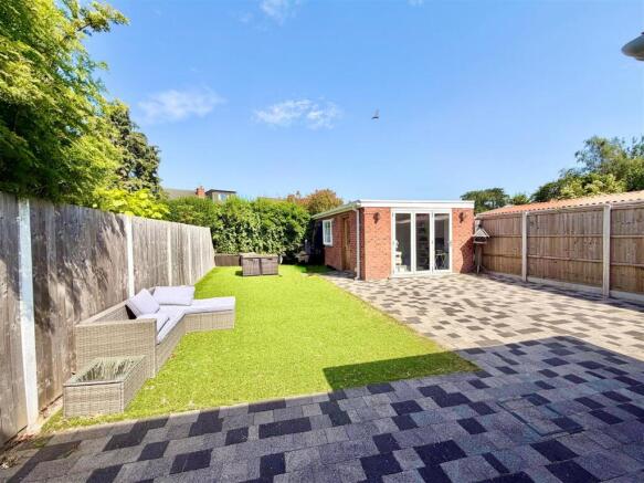 Belvidere Road garden.jpg