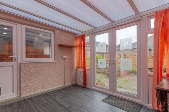 2 bed Bungalow for sale Image 11