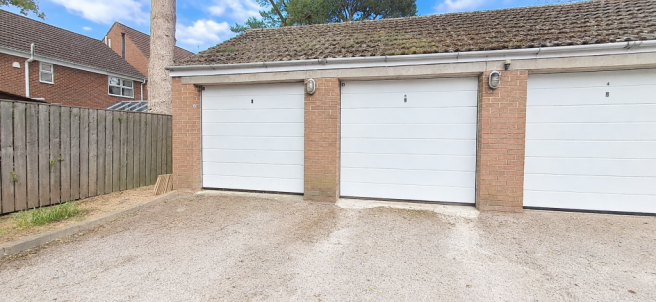 2 bed Flat for sale Image 12