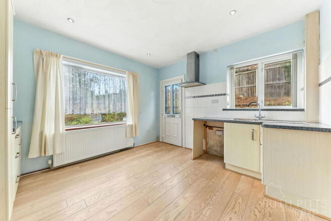 3 bed Detached Bungalow for sale Image 4
