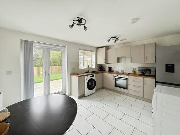 73d1bddd-WhatsApp...