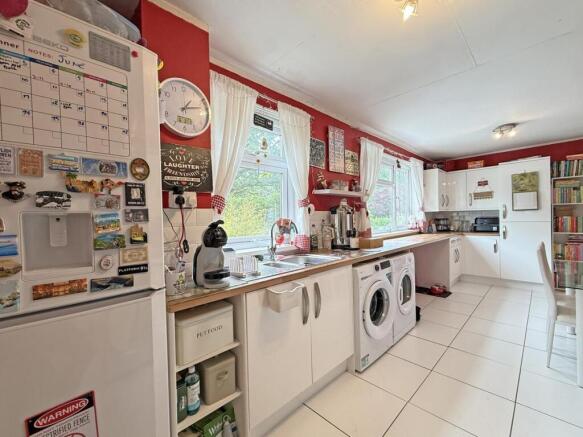 Shakespeare Road 33 - Kitchen Three.jpg