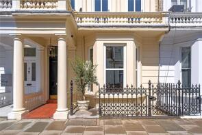 Flat 1 Basement, 18, Baron's Court Road, London W14 9DT