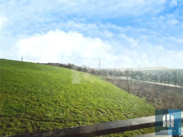 2 bed Apartment for sale Image 5