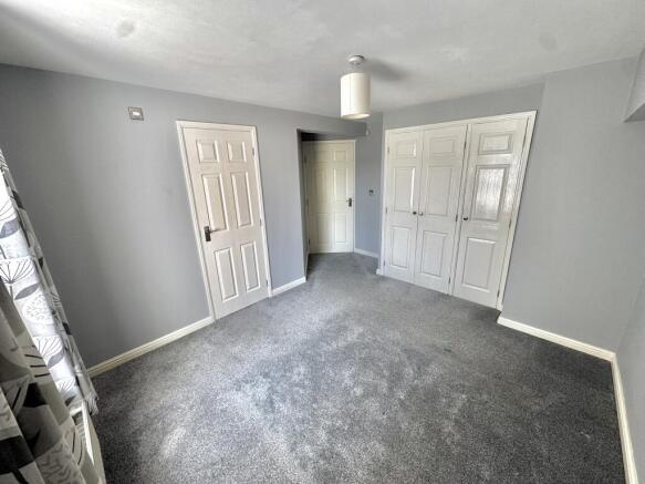 2 bed Ground Flat to rent Image 6