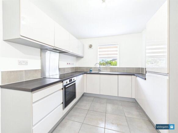4 bed Semi-Detached for sale Image 7