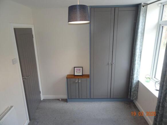 3 bed Terraced to rent Image 12