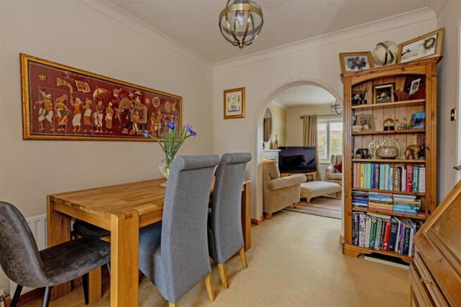 3 bed Detached for sale Image 6