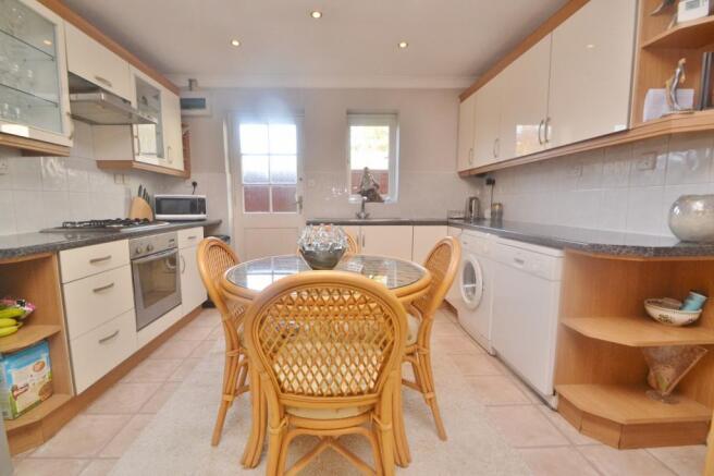 kitchen / dining roo
