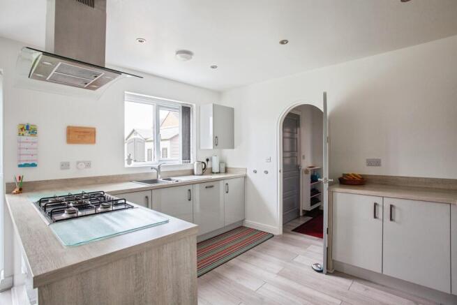 4 bed Detached for sale Image 5