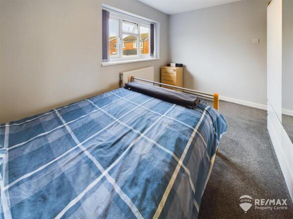Bedroom 2 (2).jpg