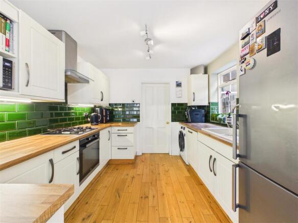 3 bed Terraced for sale Image 7
