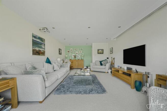 Main Lounge