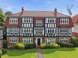 32, Grange Court, Loughton IG10 4QY