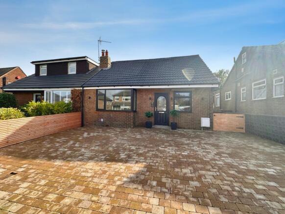2-bed semi-detached on Scatcherd Lane, Leeds, LS27, £300,000