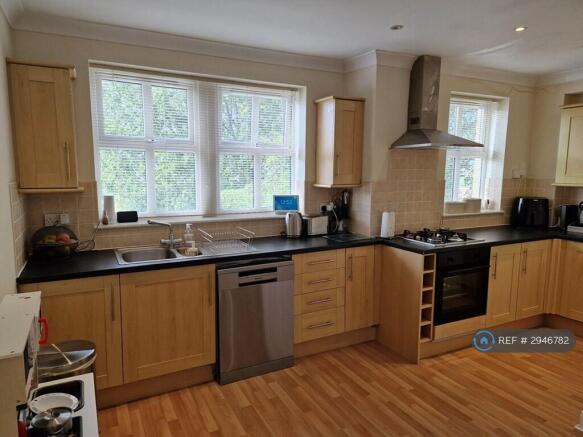 3 bed Terraced to rent Image 12