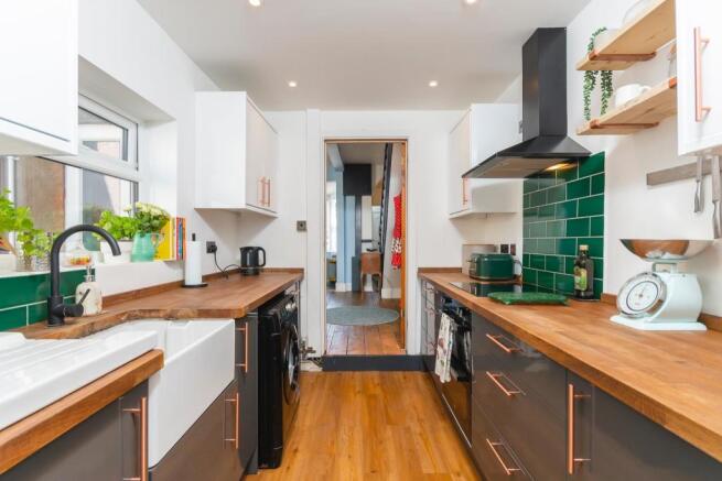 ENALSNHOJTS421 - Kitchen A.jpg