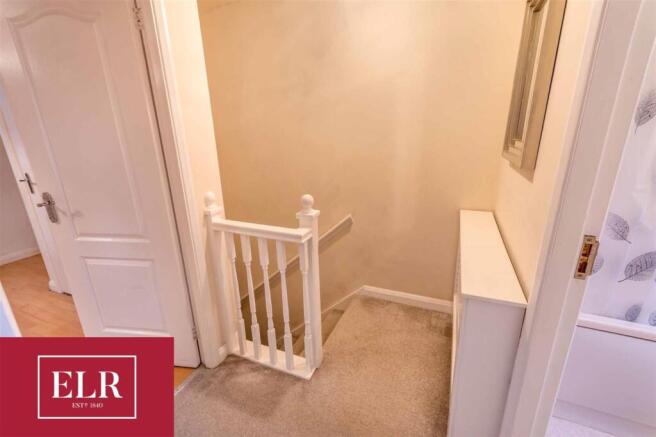 2 bed Town House to rent Image 10