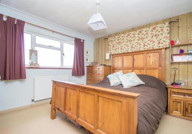 Bedroom - Brochure.j