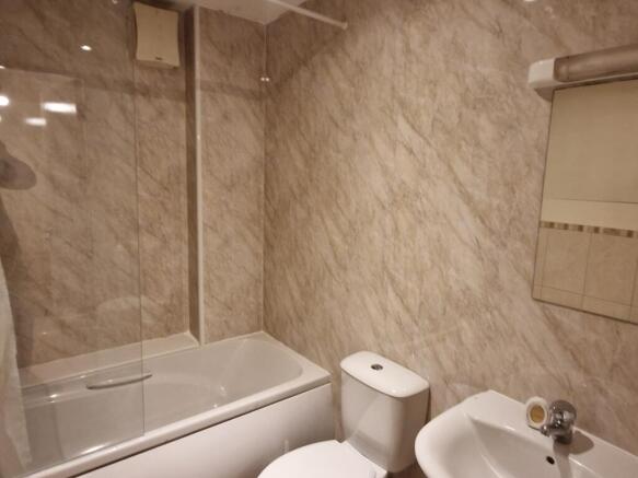 1 bed Apartment to rent Image 8