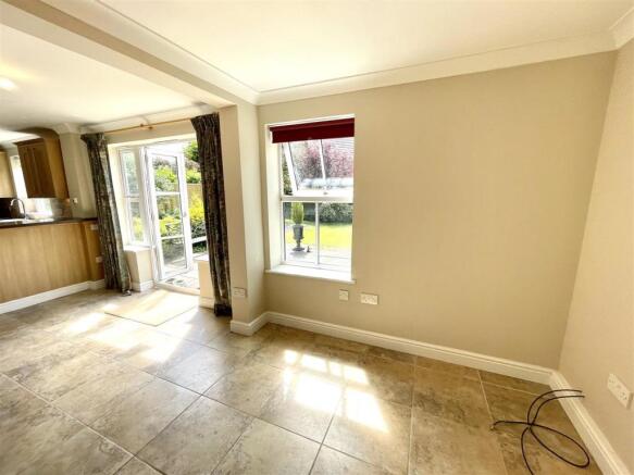KITCHEN/DINING/FAMILY ROOM
