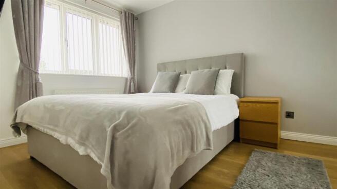 Bedroom 1.jpg