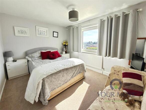 3 bed Semi-Detached for sale Image 6