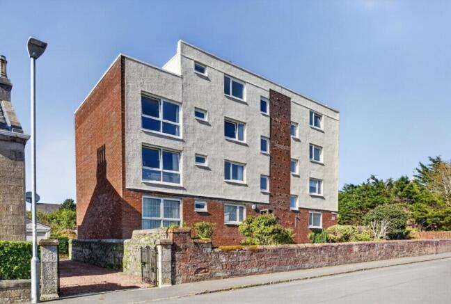 2_14 fernside, brisbane road, largs _02.jpg