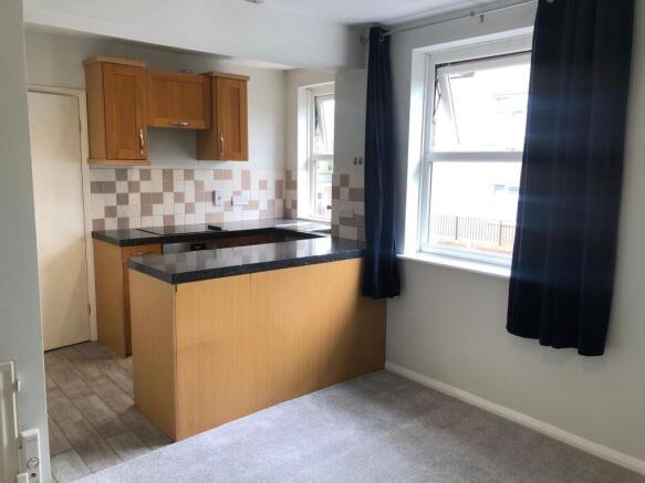 Margarets Court, Pinions Road, High Wycombe, Buckinghamshire photo 5