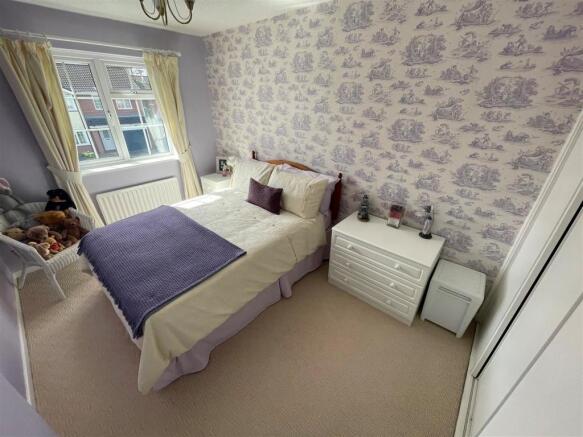 Bedroom 1.jpg